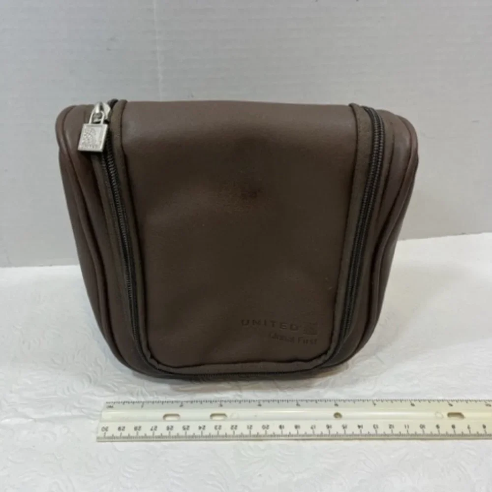 United Global First Airline Brown Toiletry Shaving Cosmetic Zip Travel Bag7x7.5